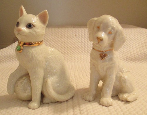 Lenox sitting lab retriever - lenox,